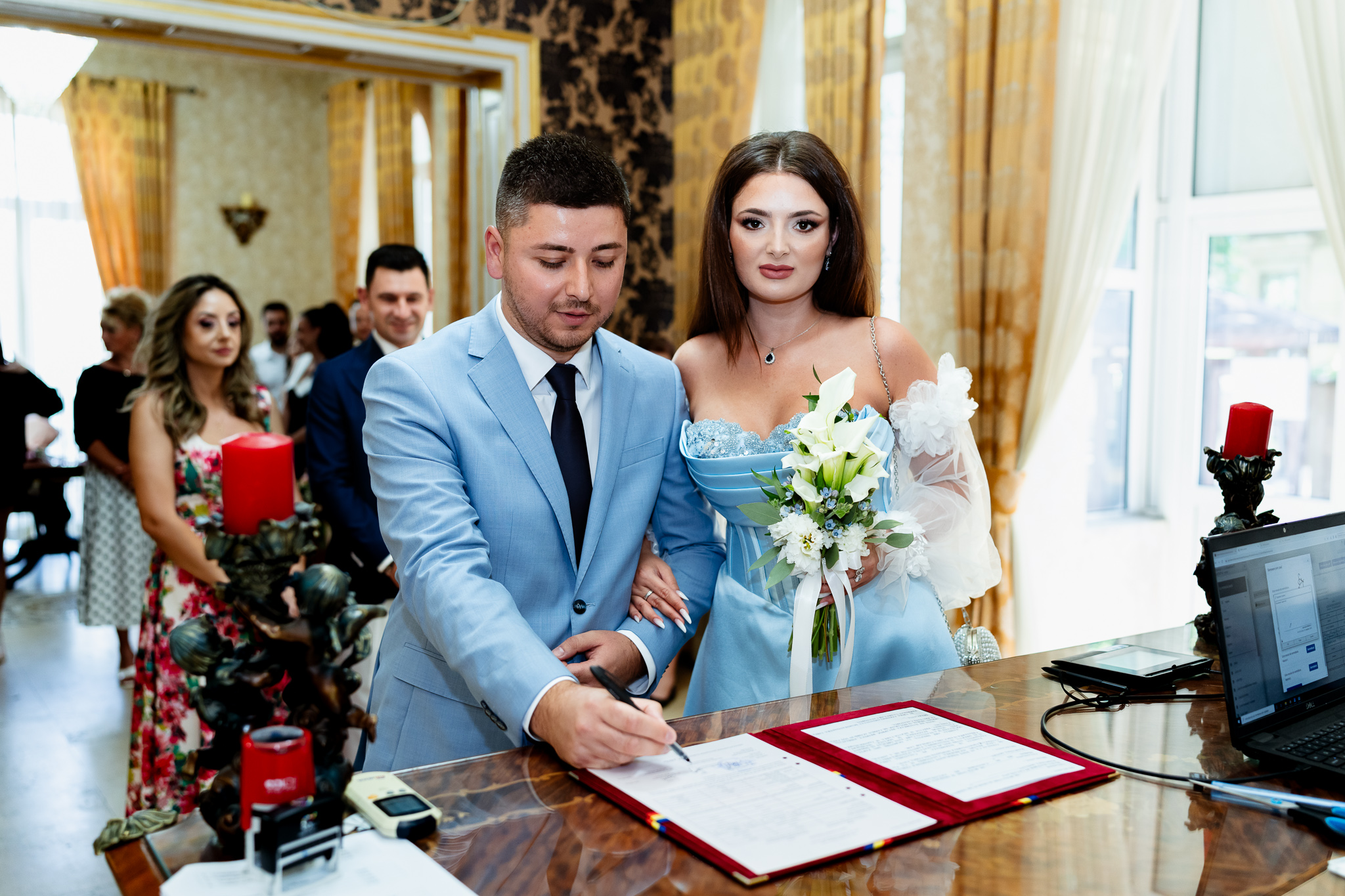 Pachet 2 - Foto cununie civilă și petrecere